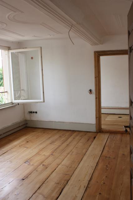 UNS HUS - Ein Bericht über die Renovierung eines Bauernhofes aus dem