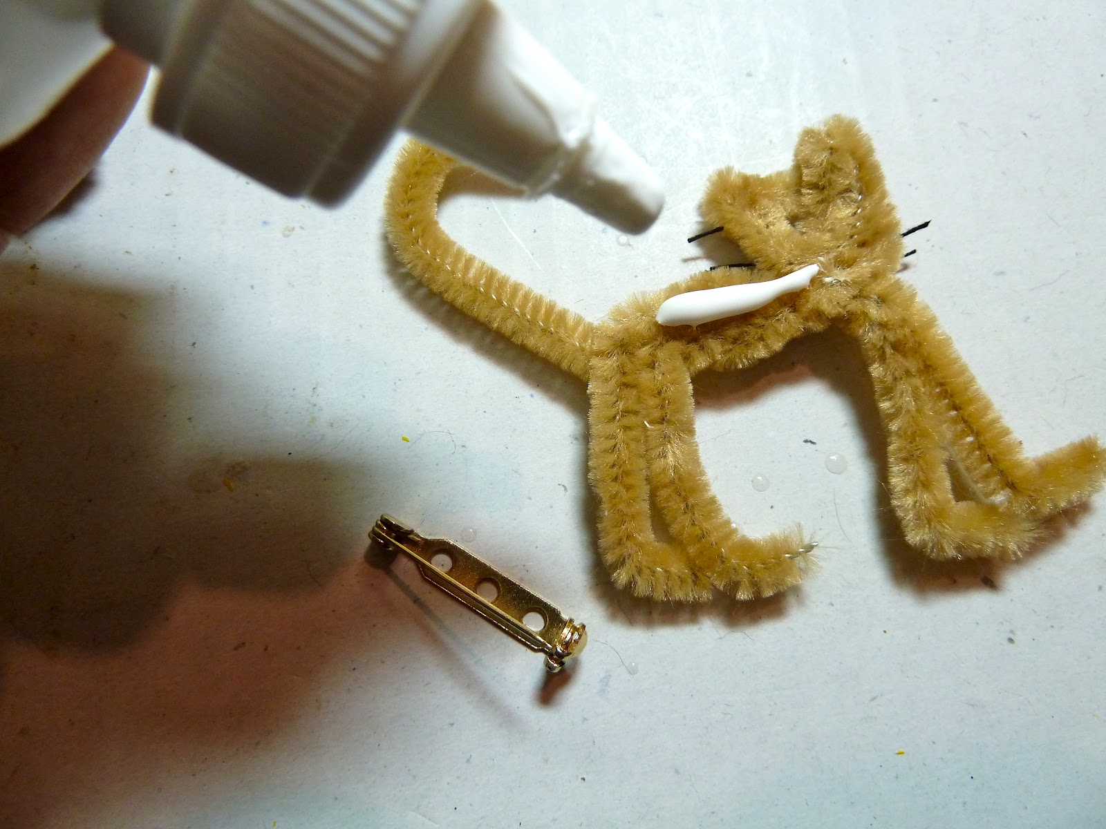 Make it easy crafts Quick and easy stick man…chenille stem cat pins