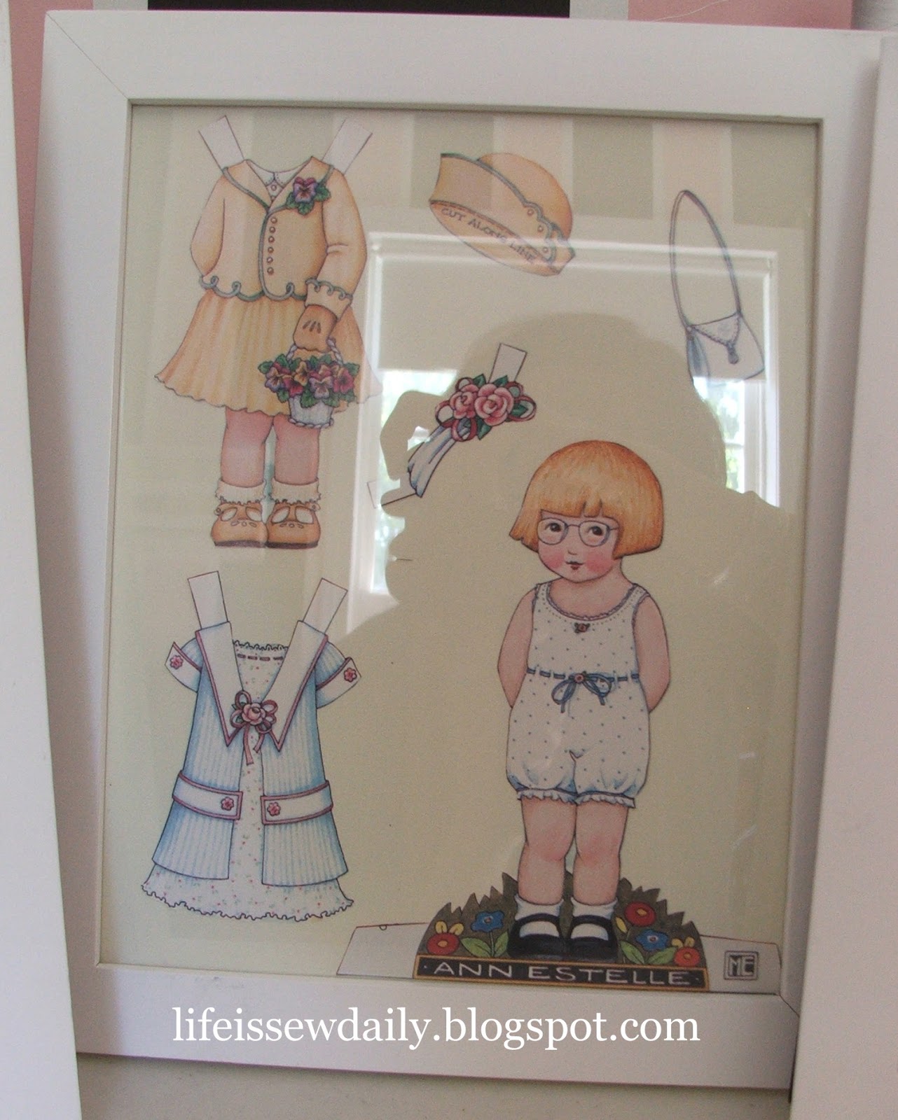Life is {Sew} Daily Paper Doll Wall Art {Tutorial}