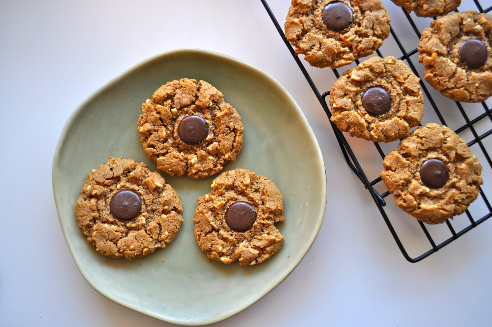 THE BEAUTY OF LIFE Flourless Peanut Butter Cookies