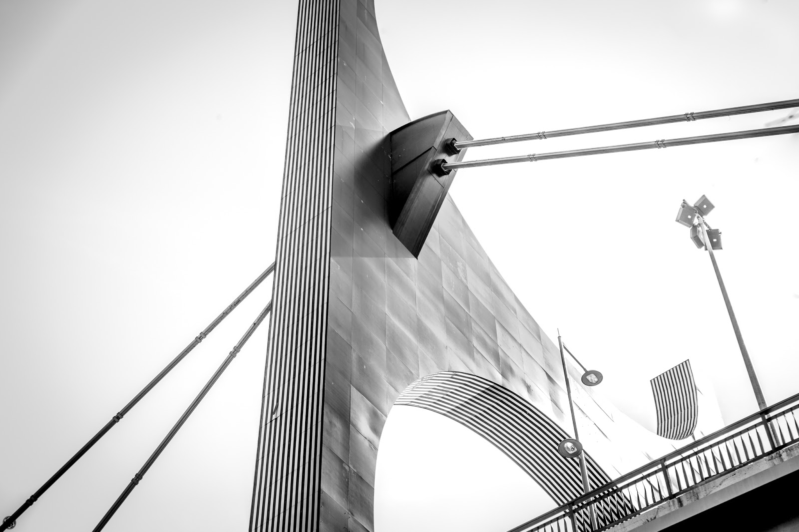Bilbao :: Canon EOS 5D MkIII | ISO100 | Canon 24-105 @65mm | f/9 | 1/160s Bilbao :: Canon EOS 5D MkIII | ISO100 | Canon 24-105 @65mm | f/9 | 1/160s