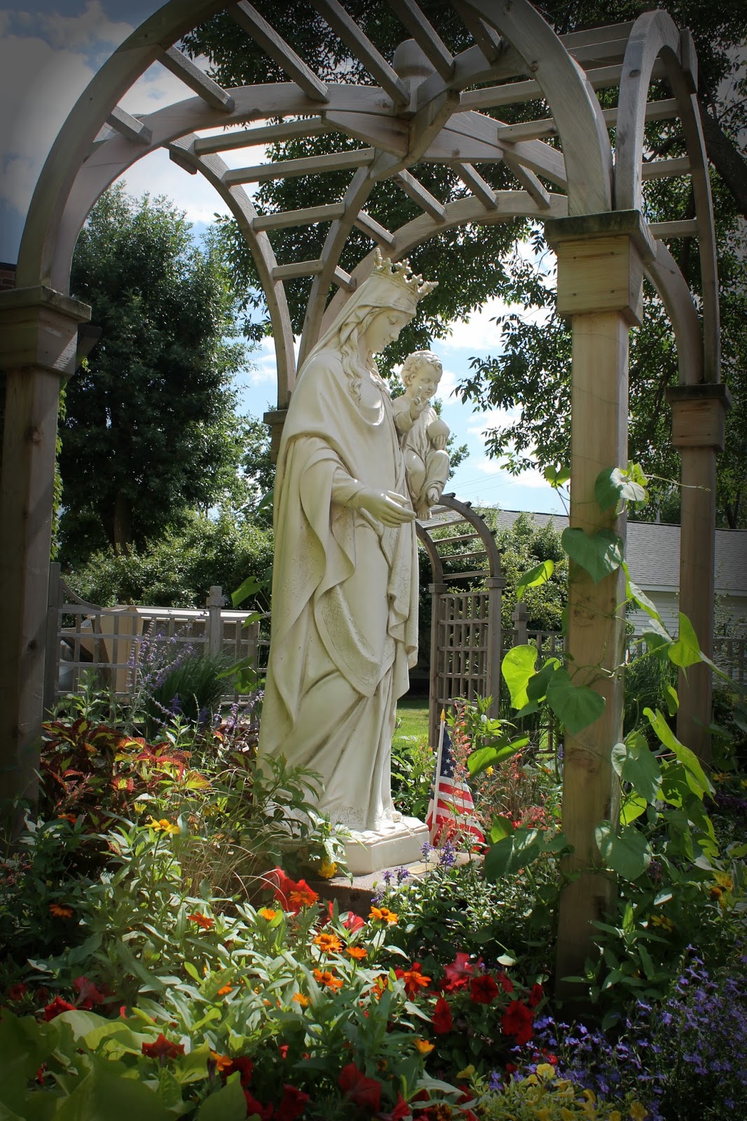 With A Hopeful Heart Theme Thursday STATUES