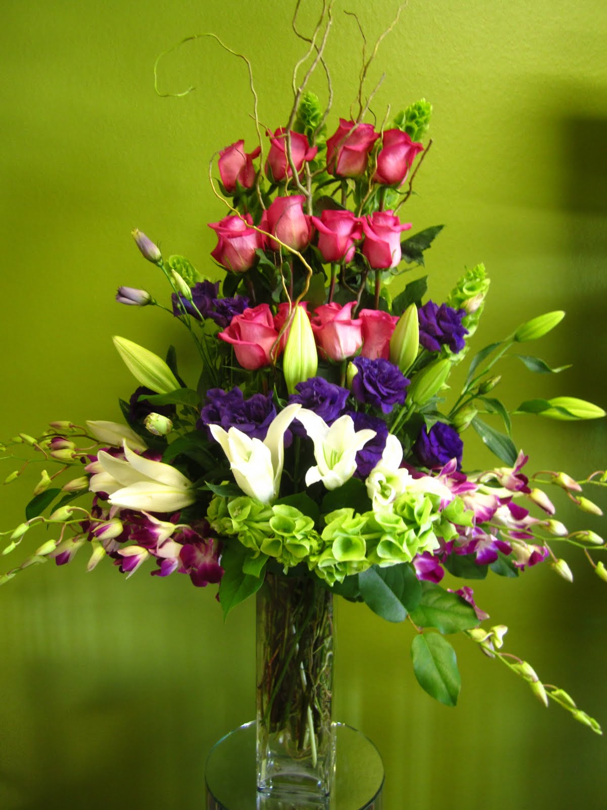 Bernardo's Flowers BFH1 Price125.00