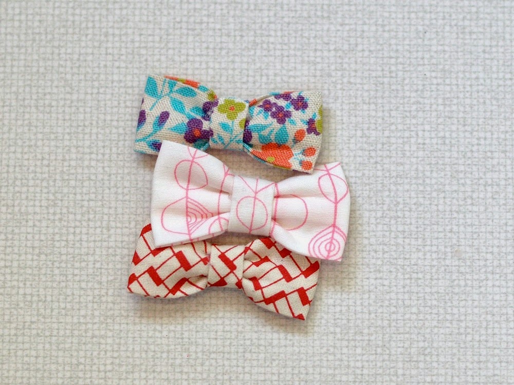 DIY Mini Fabric Bows » This Little Miggy