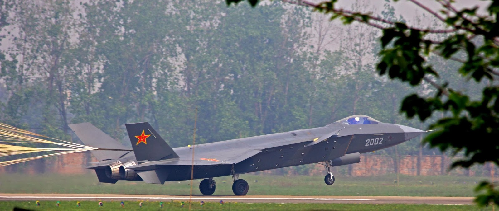 Más detalles del Chengdu J-20 - Página 12 J-20+20023456J-20+2004+-+25.9.13+J-20+20023456789+-+open+MAIN+SIDE+bay+2+PL-12+PL-10+PL-15+J-20+Mighty+Dragon++Chengdu+J-20+fifth+generation+stealth,+engine+fighter+People's+Liberation+Army+Air+Force+(2)