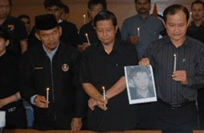 Lilin Lu nizar lilin mana lu mau lari Lilin Lu nizar lilin mana lu mau lari