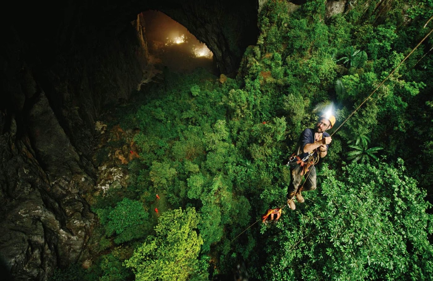 Descubre TU MUNDO La espectacular Hang Son Doong Cave, la CUEVA más