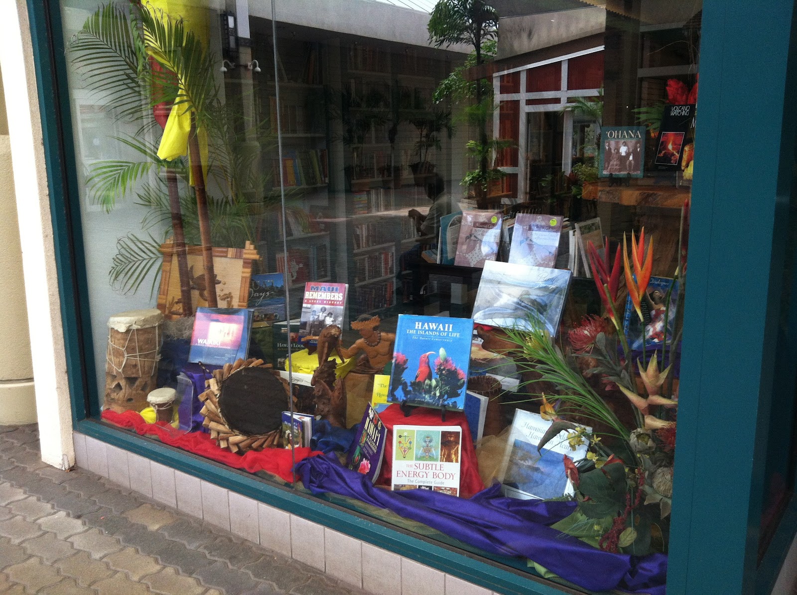 Celebrate Maui: There's a Maui Friends of the Library Used BOOKSTORE at