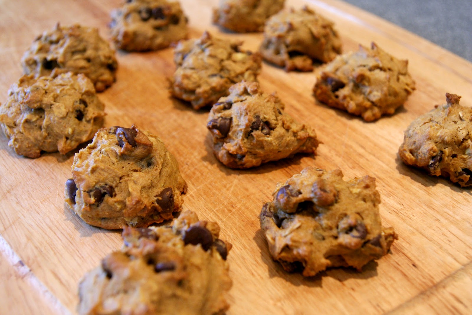 The Wife of a Dairyman Churned in Cali Healthy Pumpkin Oatmeal Chocolate Chip Cookies
