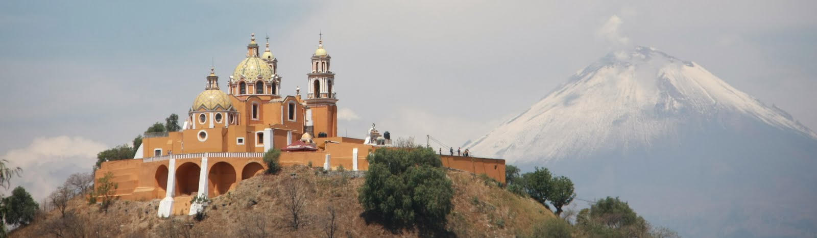 Church of Nuestra Senora de los Remedios and Popocatépetl