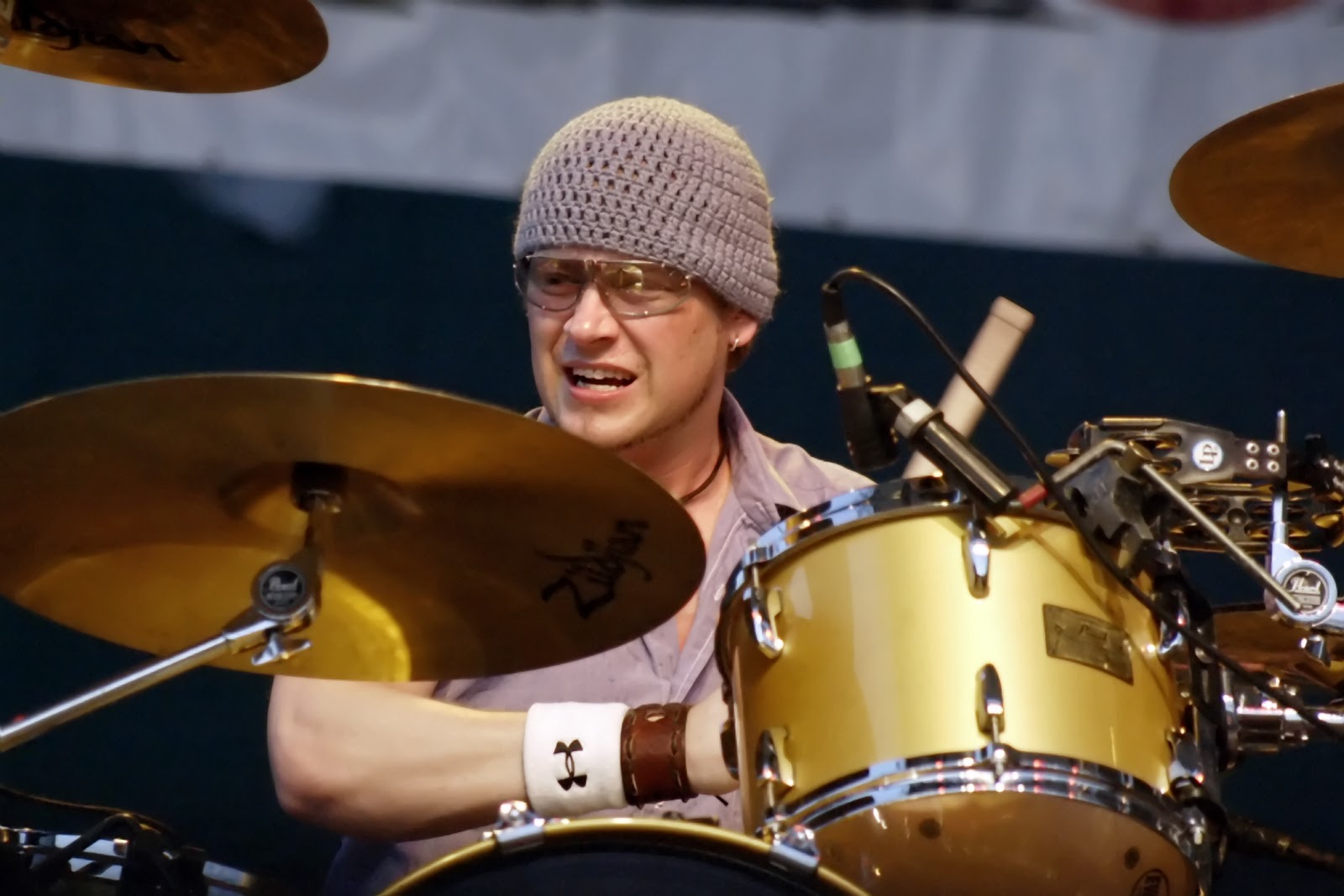 The Buzz Shane Evans to play and address youth at Alice Cooper's Rock Teen Center