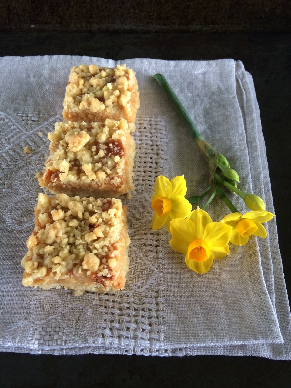 eat, etc... Sweet Caramel & Oat Slice