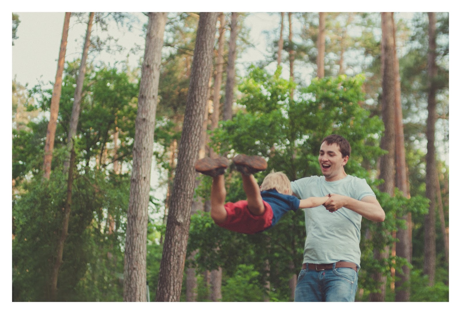 семейный фотограф, фотосессия с дымовыми шашками, дымовые шашки, семейная фотосессия, фотосессия семьи, детская фотография, фотограф в Киеве семейный фотограф, фотосессия с дымовыми шашками, дымовые шашки, семейная фотосессия, фотосессия семьи, детская фотография, фотограф в Киеве