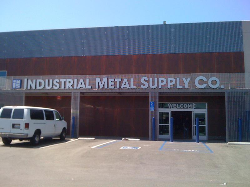 industrial%2Bmetal%2Bsupply%2Bstore.jpg