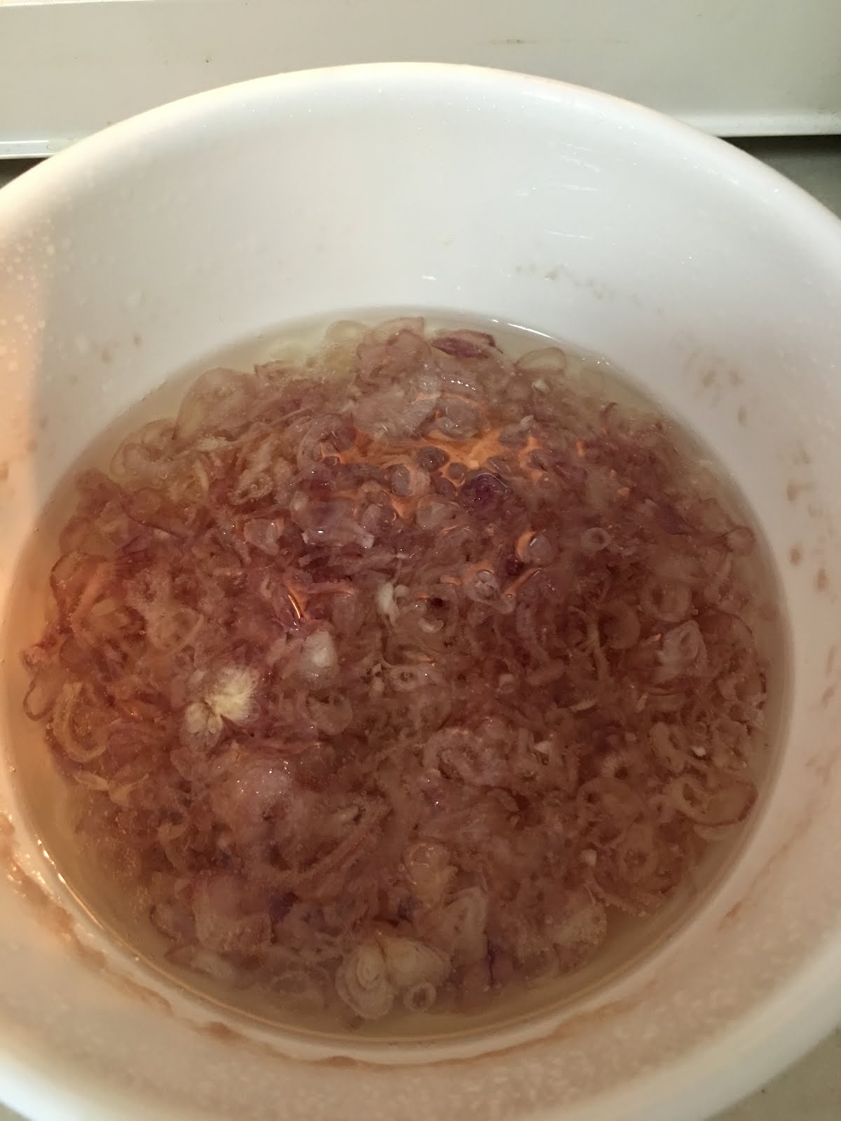 The Lazy Cook Fried Shallots using Microwave