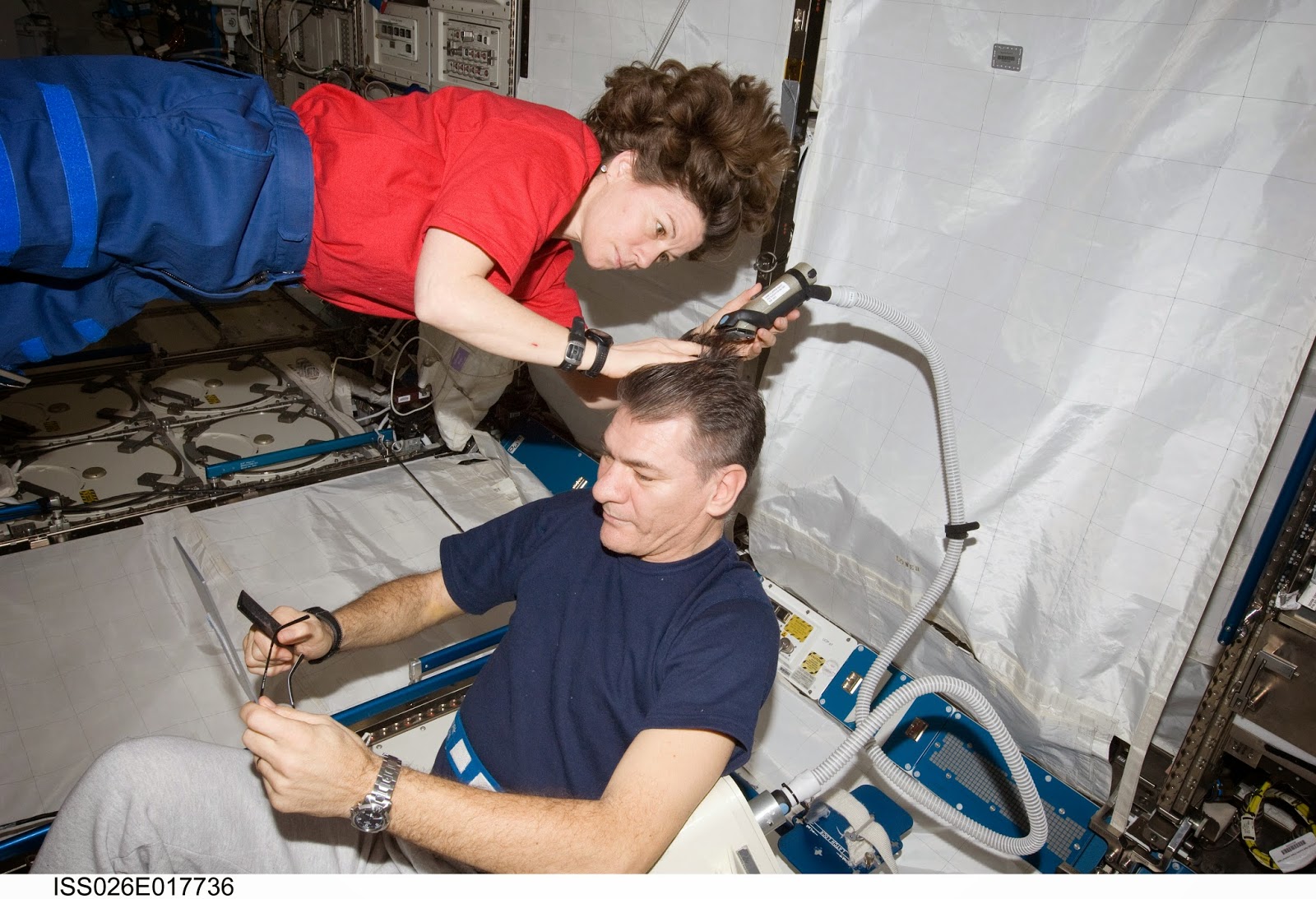 The Tub King Blog Tub Talk Space ‘n’ Bathers How Astronauts Keep