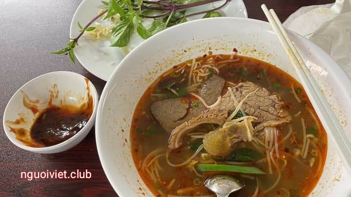 Review một tiệm phở việt nhỏ ở Houston, Texas Review một tiệm phở việt nhỏ ở Houston, Texas