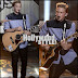 Cody Simpson: 'Pretty Brown Eyes' en los Young Hollywood Awards 2013