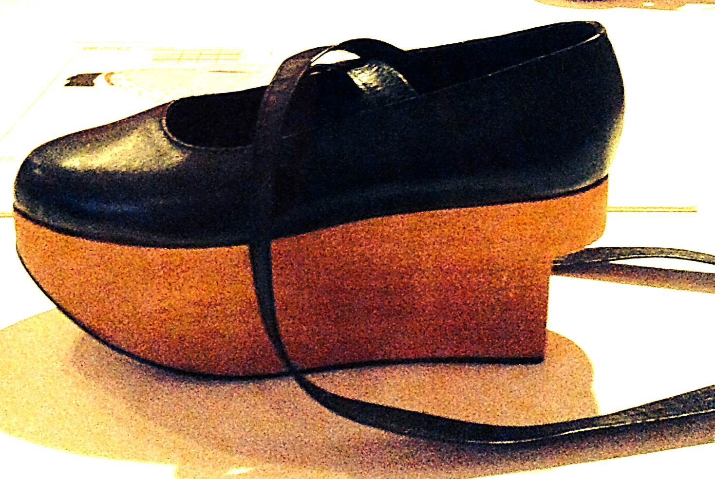 Idiosyncratic Fashionistas: KILLER HEELS: The Art of the High ...
