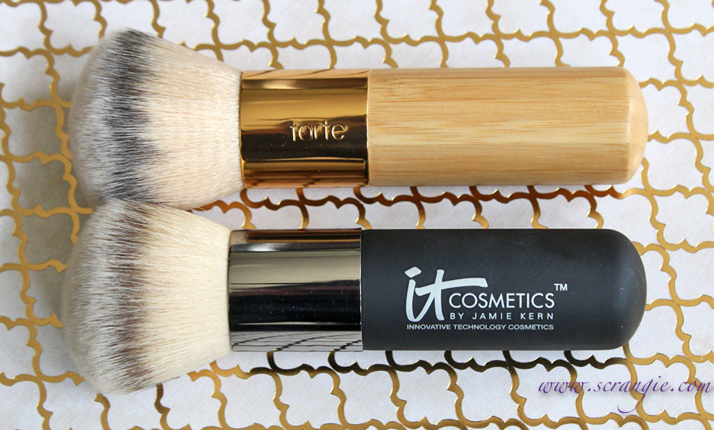 Scrangie Comparison IT Cosmetics Heavenly Luxe Powder Brush versus