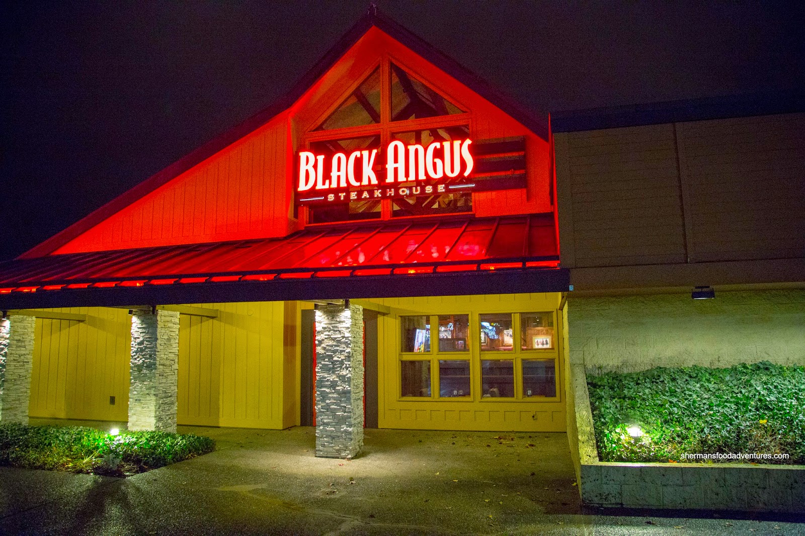 LYNNWOOD, Wash., May 19, /PRNewswire/ -- Black Angus Steakhouse, the original American steakhouse, announced today the imminent closure of the Lynnwood location at .