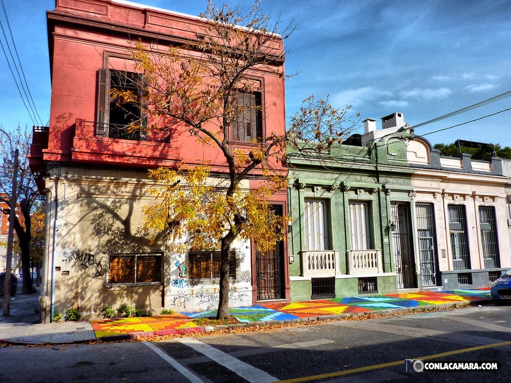 El barrio Palermo tiene la calle mas colorida de Montevideo. Con la