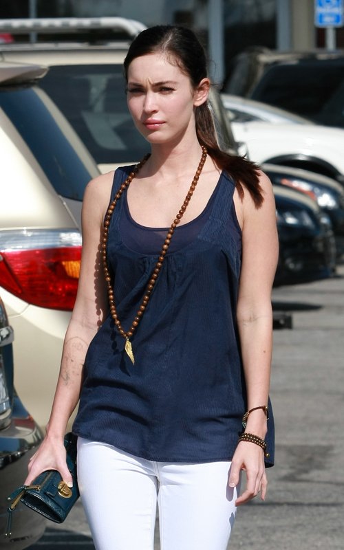 megan fox 2011 skinny. Megan Fox#39;s Skinny White Jeans