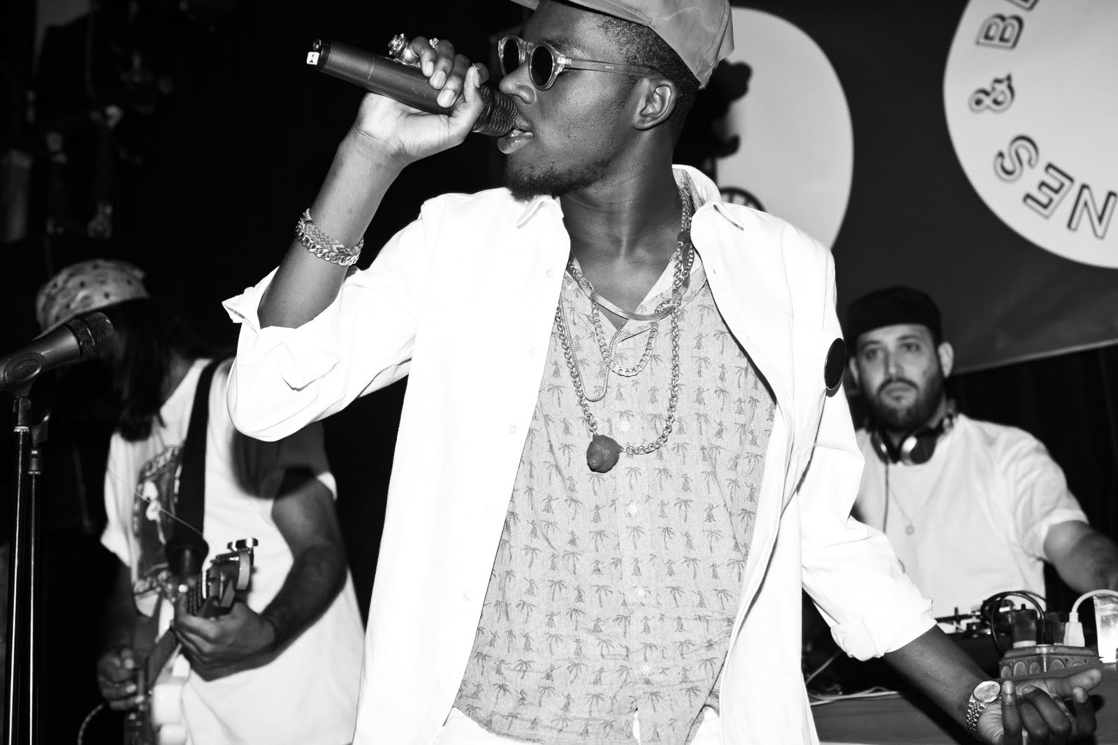 http://4.bp.blogspot.com/-Ak6Tx3DDaBw/TlfWi61ntUI/AAAAAAAAAQU/sfJNJBMx9zQ/s1600/theophilus.london.jpg