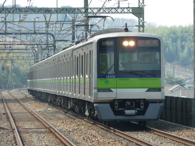 京王電鉄　急行　新宿行き8　都営10-300R形