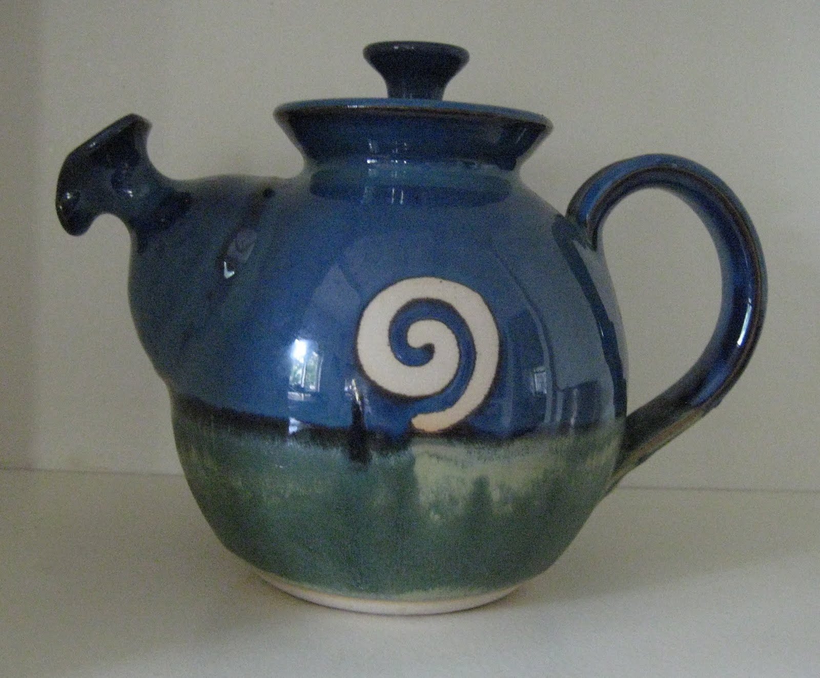 WHO IS MARIE TURNOR? TEAPOTS
