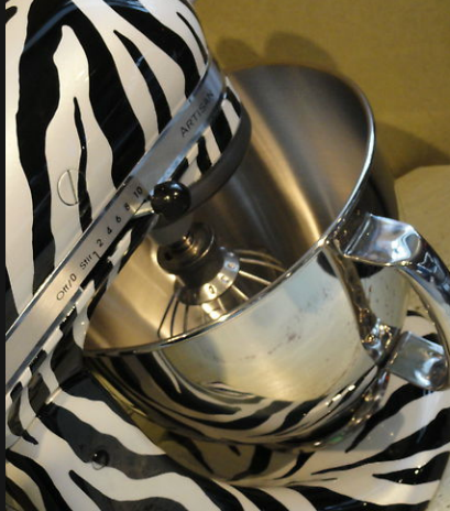 Kandeeland: LOOK AT THIS! It's a hot rod for your kitchen!