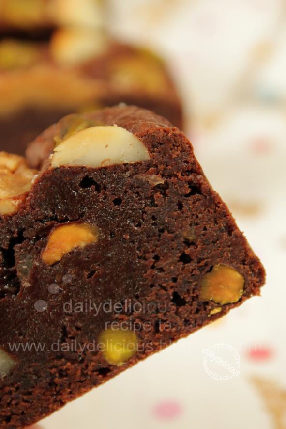 Easy Mixed Nut Cake Recipie Easy Mixed Nut Cake Recipie
