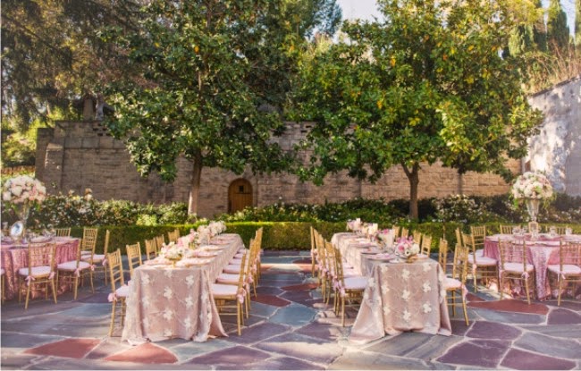 Casamento Rosa e Dourado decoração simples casamento, decoração casamento, casamento, casamentos, decoração de casamento, festa de casamento, festa casamento, festa casamento simples, decoração para casamento, vestido de casamento, vestidos de casamento, vestido casamento, vestida de noiva, festa de casamento chic, festa chic, casamento chic, casamento chic simples, casamento clean, casamento chic clean, fotos casamento, fotos de casamentos, casamento rosa, decoração rosa, decoração casamenro rosa, decoração casamento rosa chic, decoração casamento rosa e dourado, casamento rosa, casamento rosa e dourado, casamento cor de rosa, decoração de casamento rosa
