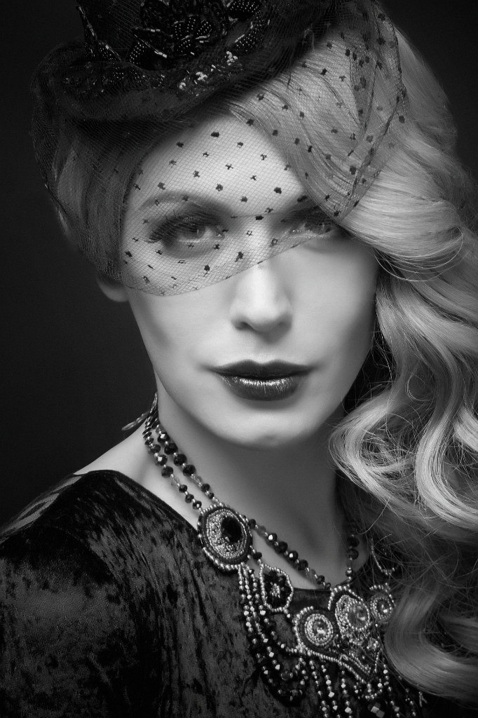 Монро (Monroe) - Today's Androgynous Guy