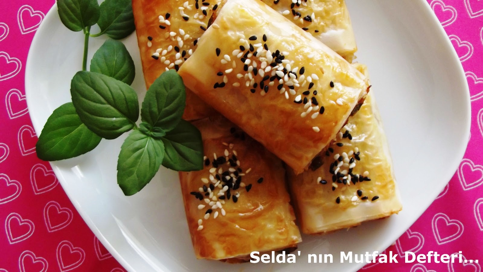Selda� nın Mutfak Defteri&hellip; Baklava Yufkasından Patlıcanlı Börek