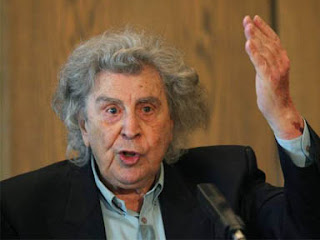 Mikis Theodorakis afirma la banca hará resurgir el fascismo en Europa Mikis Theodorakis