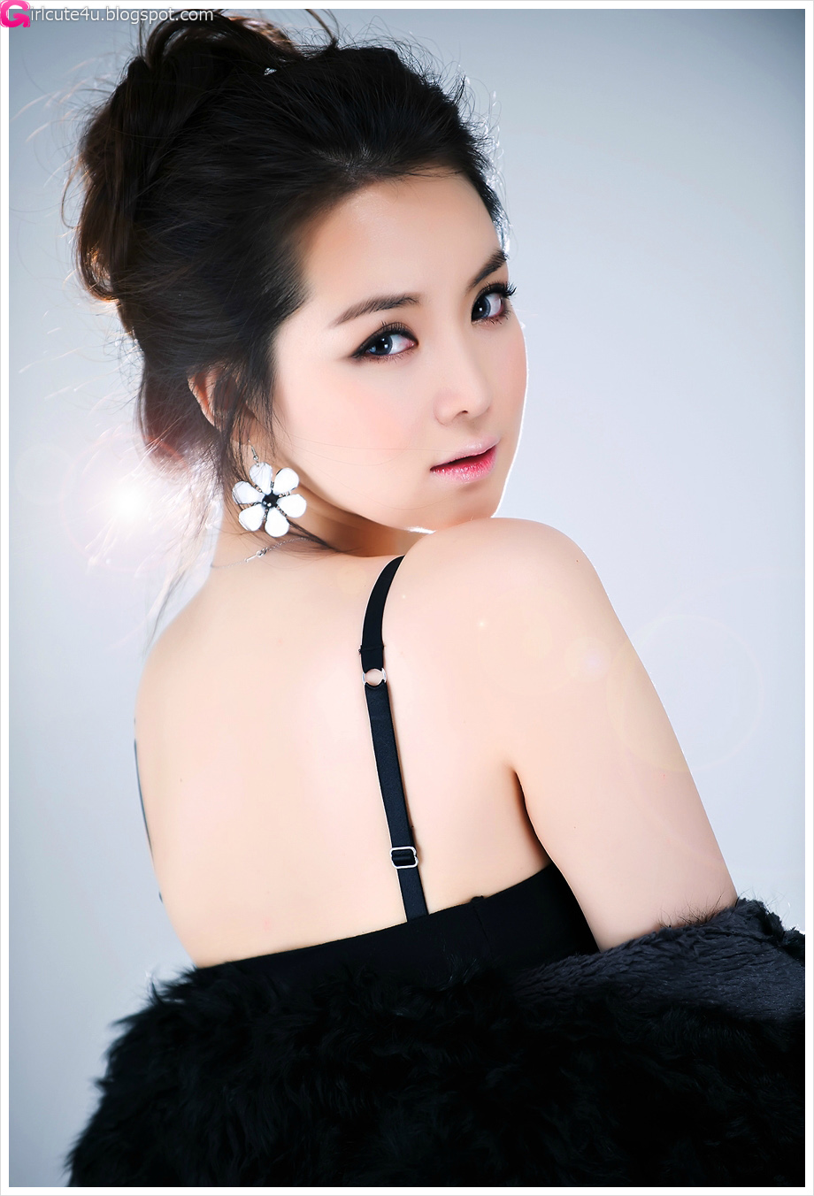 Cute Asian Girl: Im Ji Hye - Gorgeous Purple