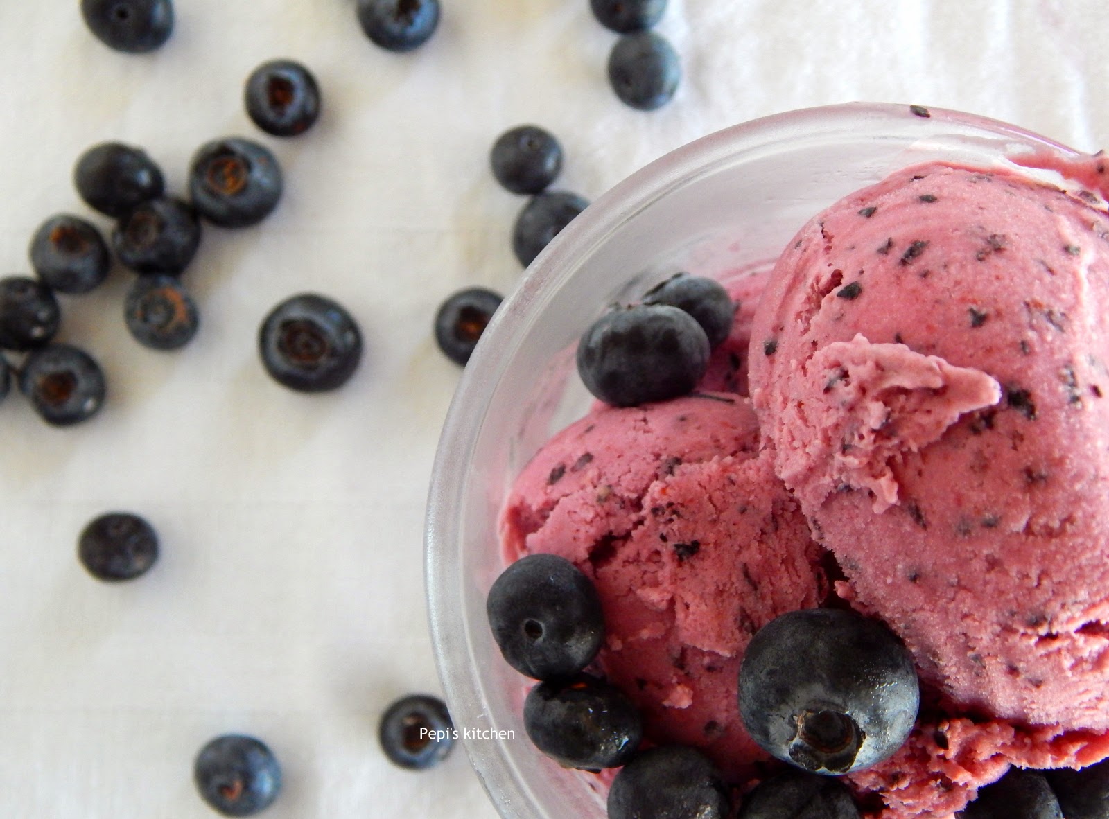 Pepi's kitchen in english Blueberry Strawberry Ice Cream