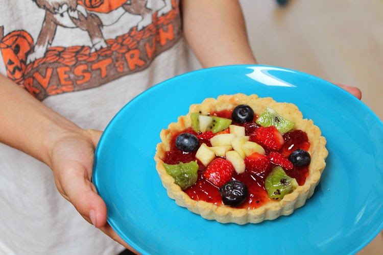 Cook Play Explore Makeyourown fruit tart bar, with masquerade mascarpone