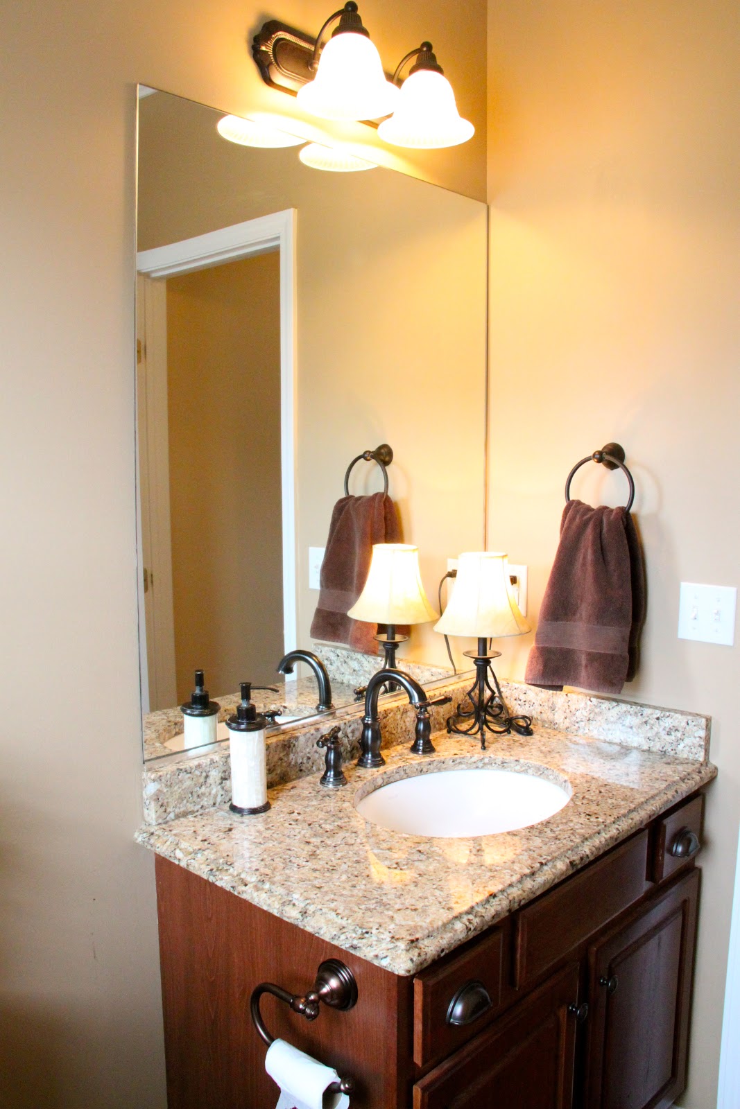 HouseWifery Powder Room Tour