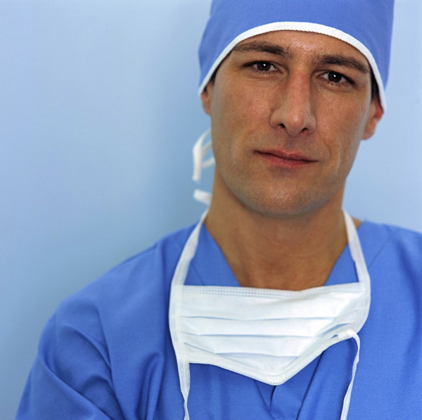 SALUTARIS MEDICAL CENTER ¿Por qué escoger a un Cirujano