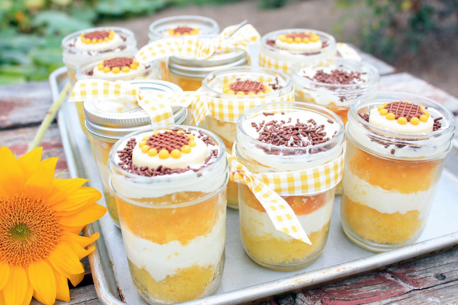 Munchkin Munchies: Lemon Cake Baked in a Jar