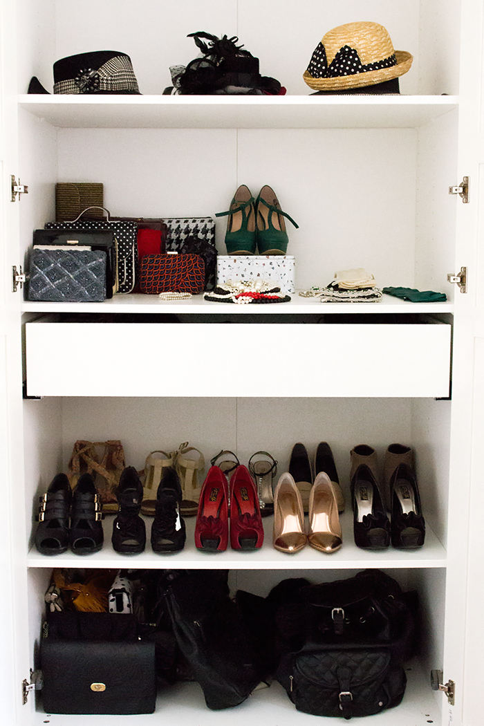 Vintage Fashion Blogger Red Sonja Wardrobe. Closet from IKEA.