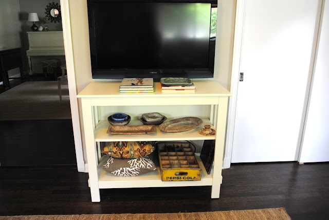 under mounted shelving pieces aren holds
