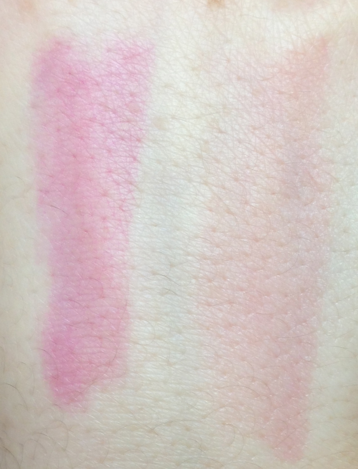 L'Oreal Paris Colour Caresse Wet Shine Stain