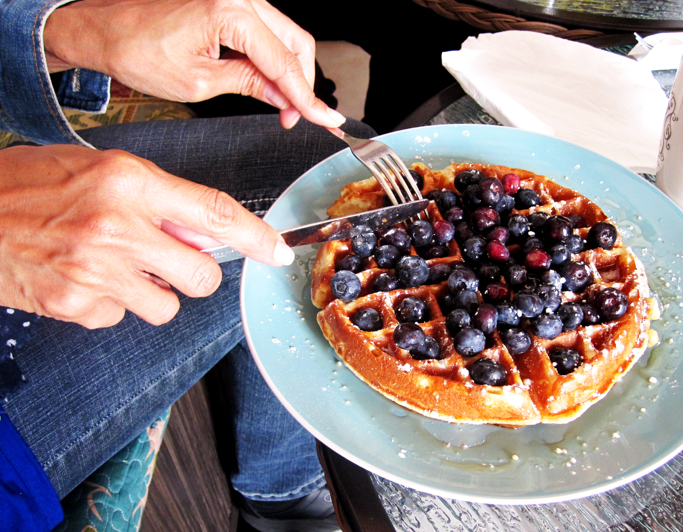 Yadira's Crafty Adventures The WaffleEra Tea Room Review