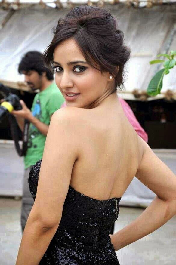 neha sharma hot backless pics neha sharma hot backless pics