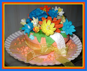 Mini bolo decorado vaso com flores