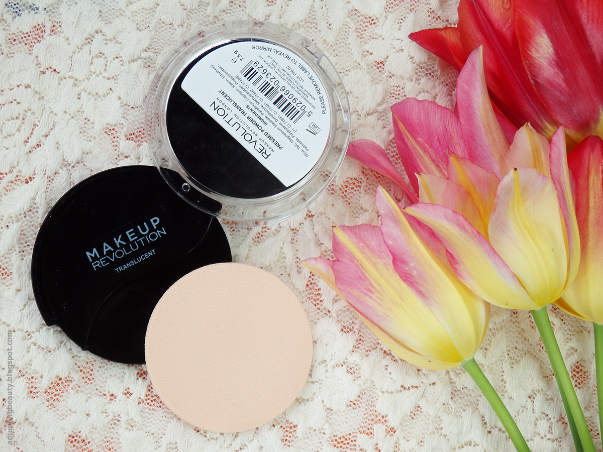 Review Makeup Revolution Pressed Powder (Translucent) Adjusting Beauty