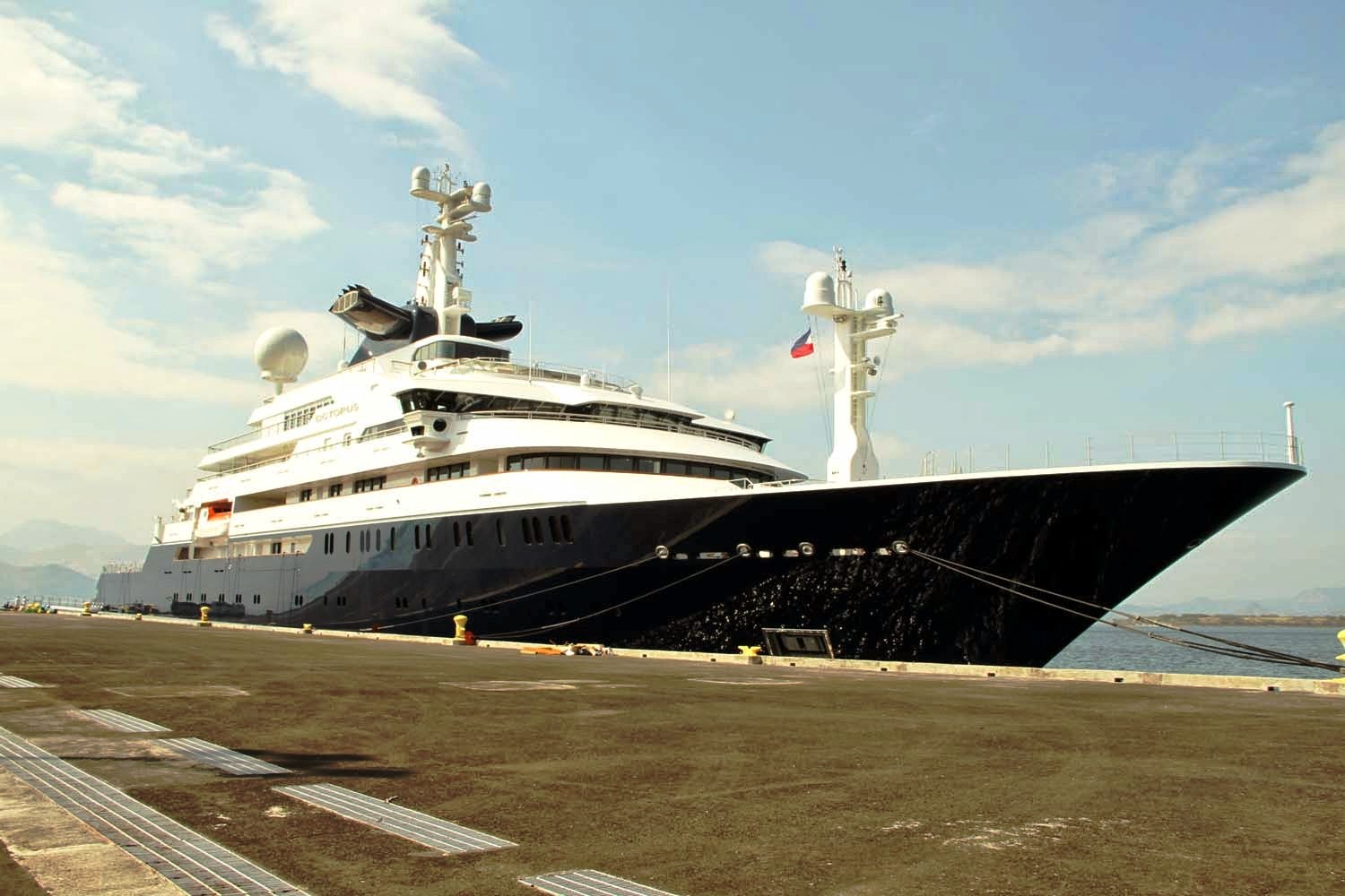 Spotted! Microsoft mogul's superyacht "Octopus" at Subic Bay Freeport